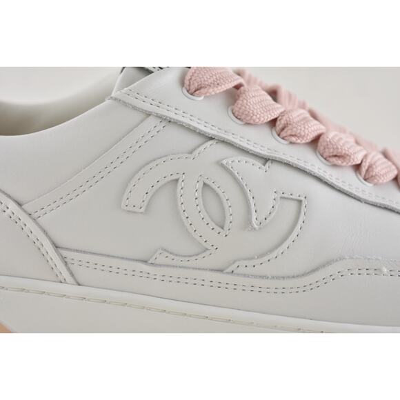 Chanel 24P White Pink Leather CC Logo Flat Lace Up Runner Trainer Sneaker 38.5 - Picture 5 of 15